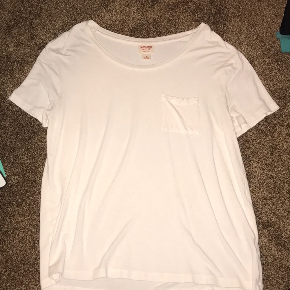 white short sleeve shirt